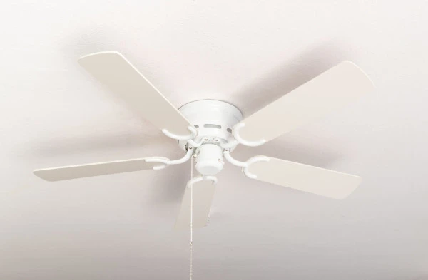 Ventilateur de plafond extra plat Pepeo Kisa Deluxe pales blanches blanc/érable 105120190OL se fournir à bas prix