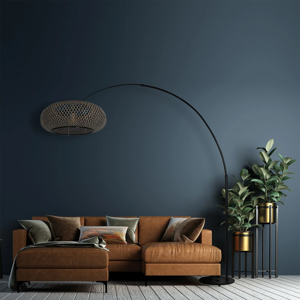 Lampadaire arqué Sparkled Light noir pour Collectionneurs de Minéraux