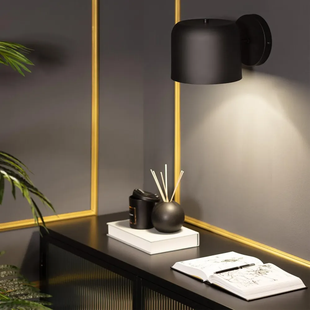 Applique murale en métal avec éclairage LED intégré pour couloir et escalier