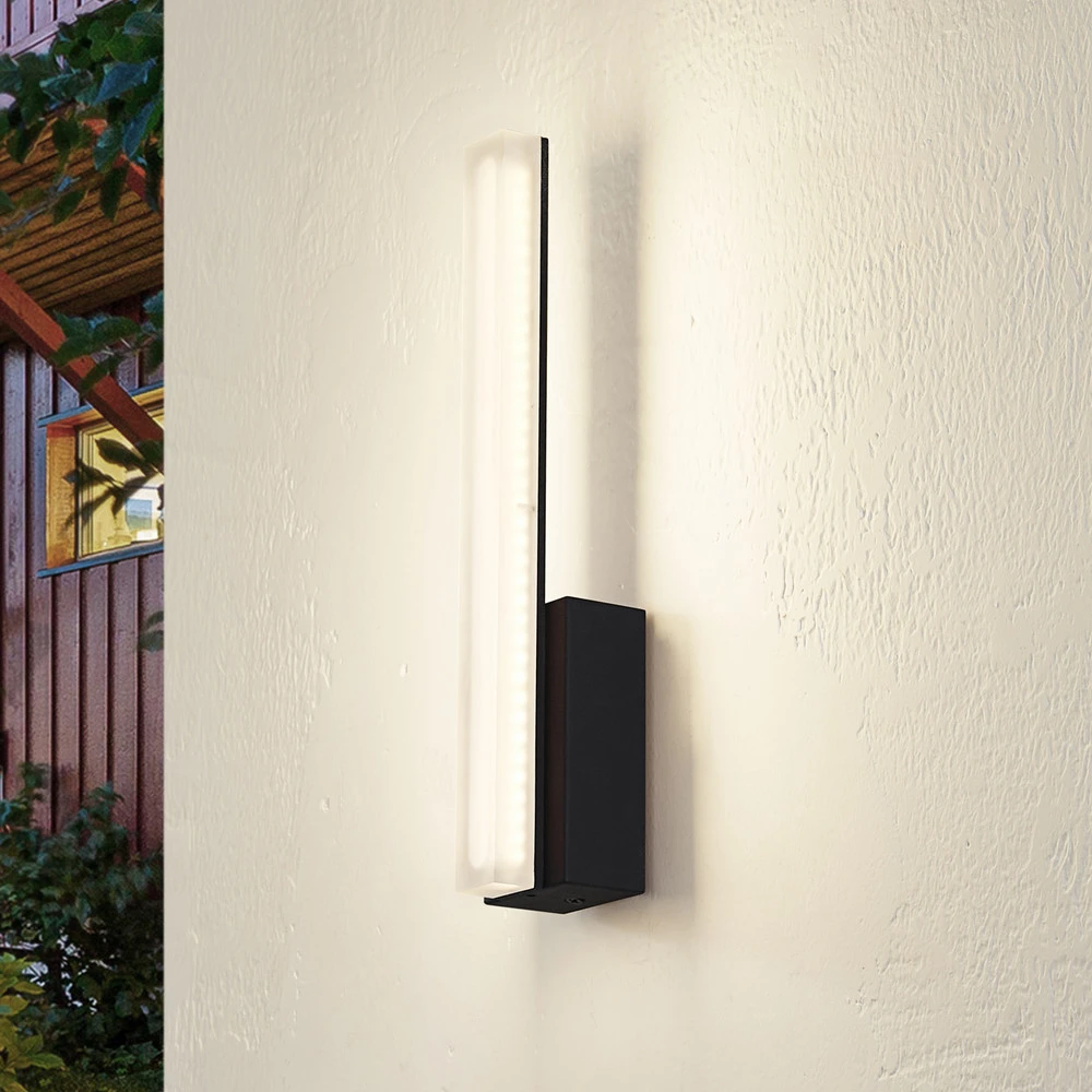Applique pour couloir Lucande Lisana applique LED, IP44, verticale