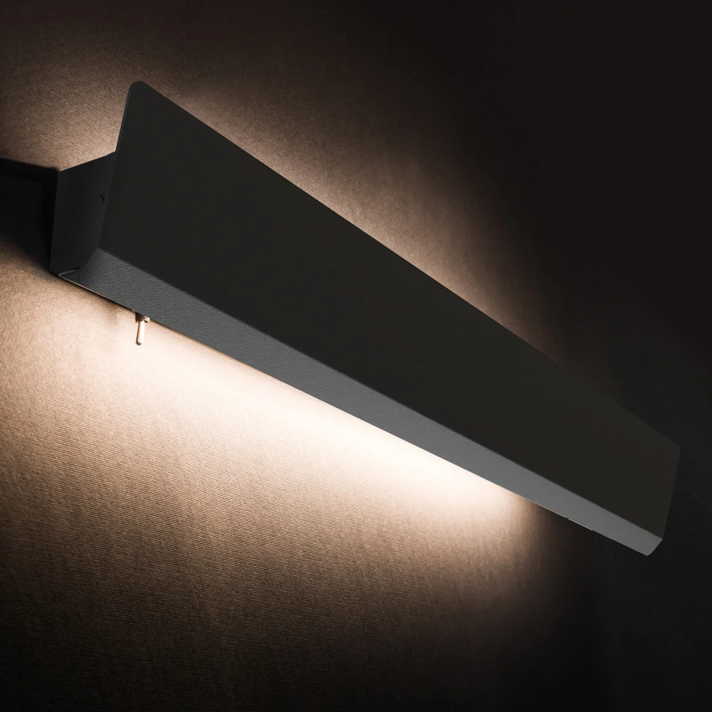Design Contemporain Applique murale Wing, noir, acier, interrupteur, largeur 68 cm