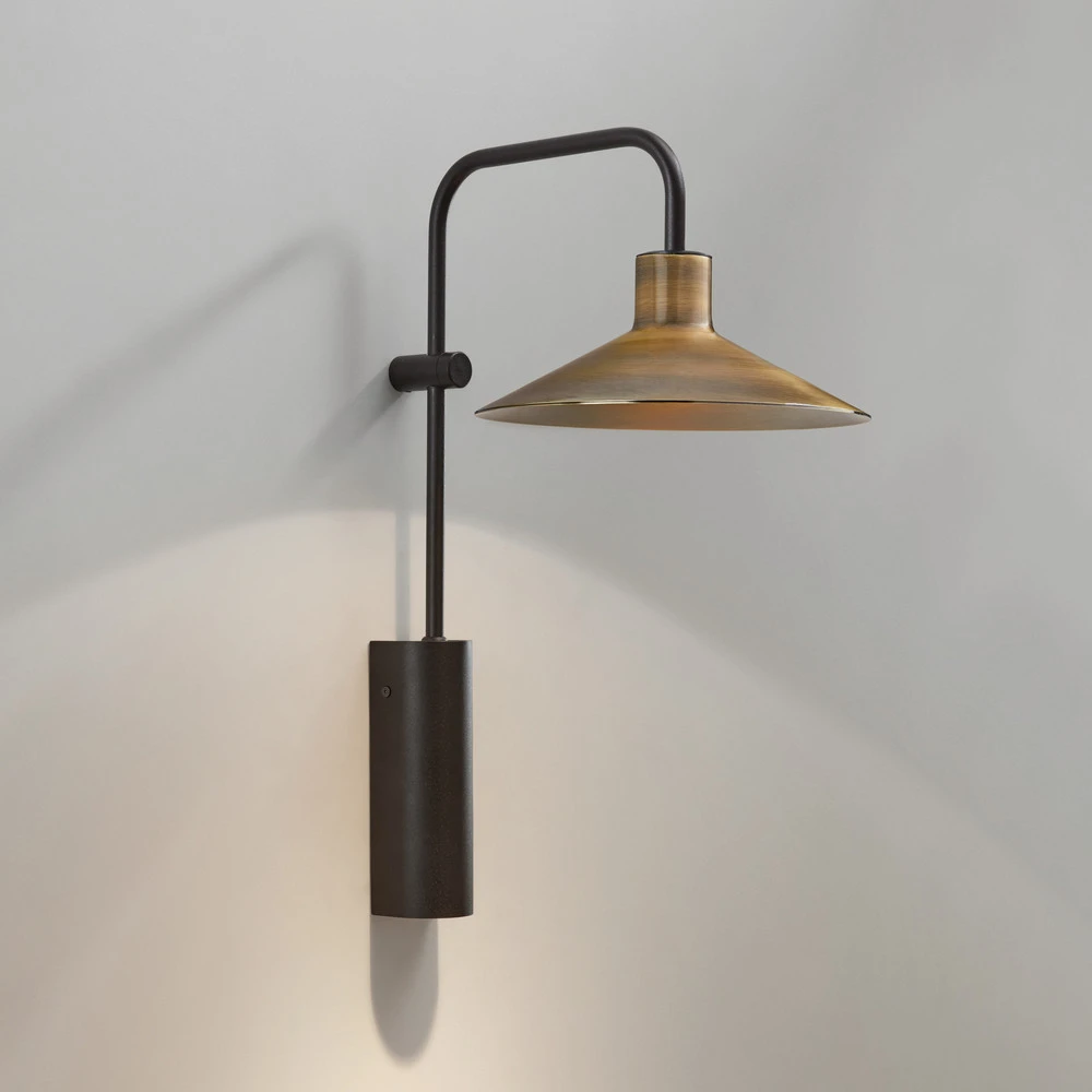 Design Contemporain Bover Platet A02 applique E14 interrupteur, laiton