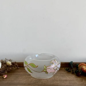 Cendrier surélevé en verre fumé blanc pour chambre d'enfant