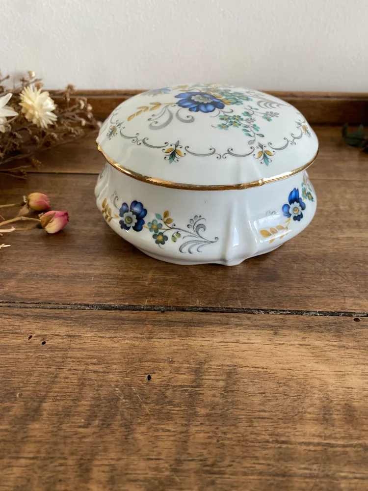 Luminaire à effet Bonbonnière motifs fleurs bleues Limoges France