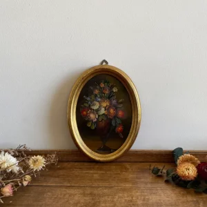 Peinture bouquet de fleurs sous verre cadre doré ovale en bois - Installation Facile