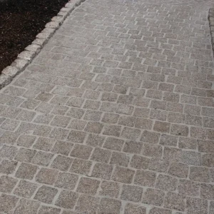 Projecteur à motifs Pavé en granit ROSA DORA bouchardé