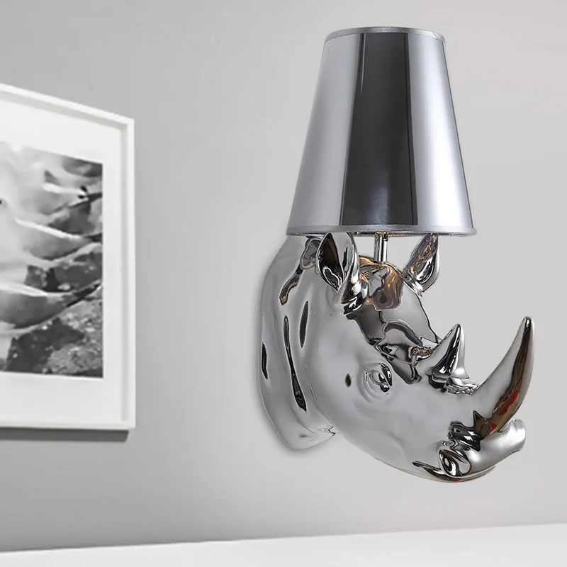 Wandleuchte aus Kunstharz Silber/Gold, Nashorn, 1 Licht, rustikale Wandbeleuchtung für Schlafzimmer mit kegelförmigem Stof...