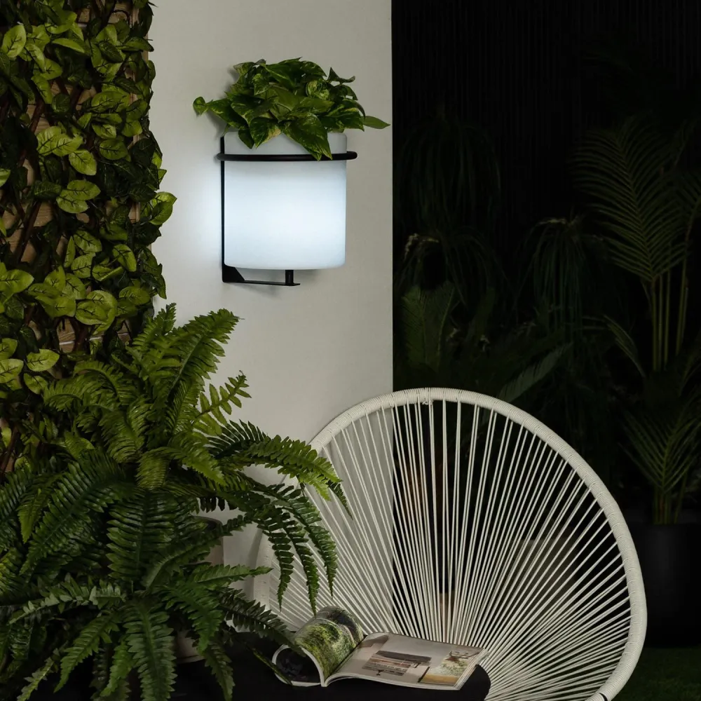 Lampe LED extérieure RGBW 22 cm, accumulateur, IP65, avec jardinière.
