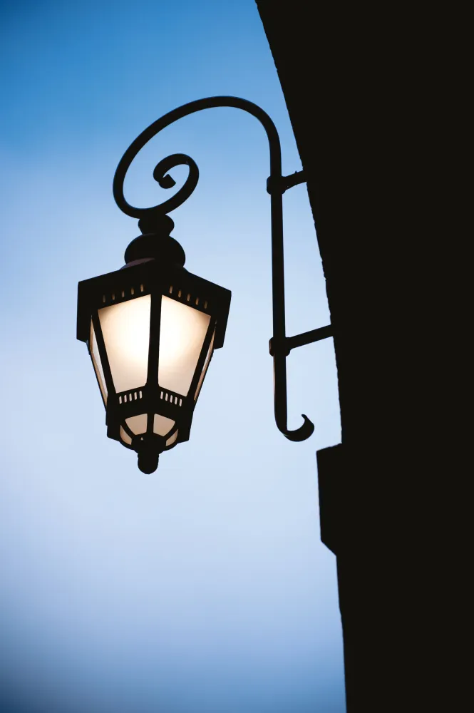 Applique Citadelle avec couronne N°3 LED 35W 2700°K Patine dorée 009 116224009