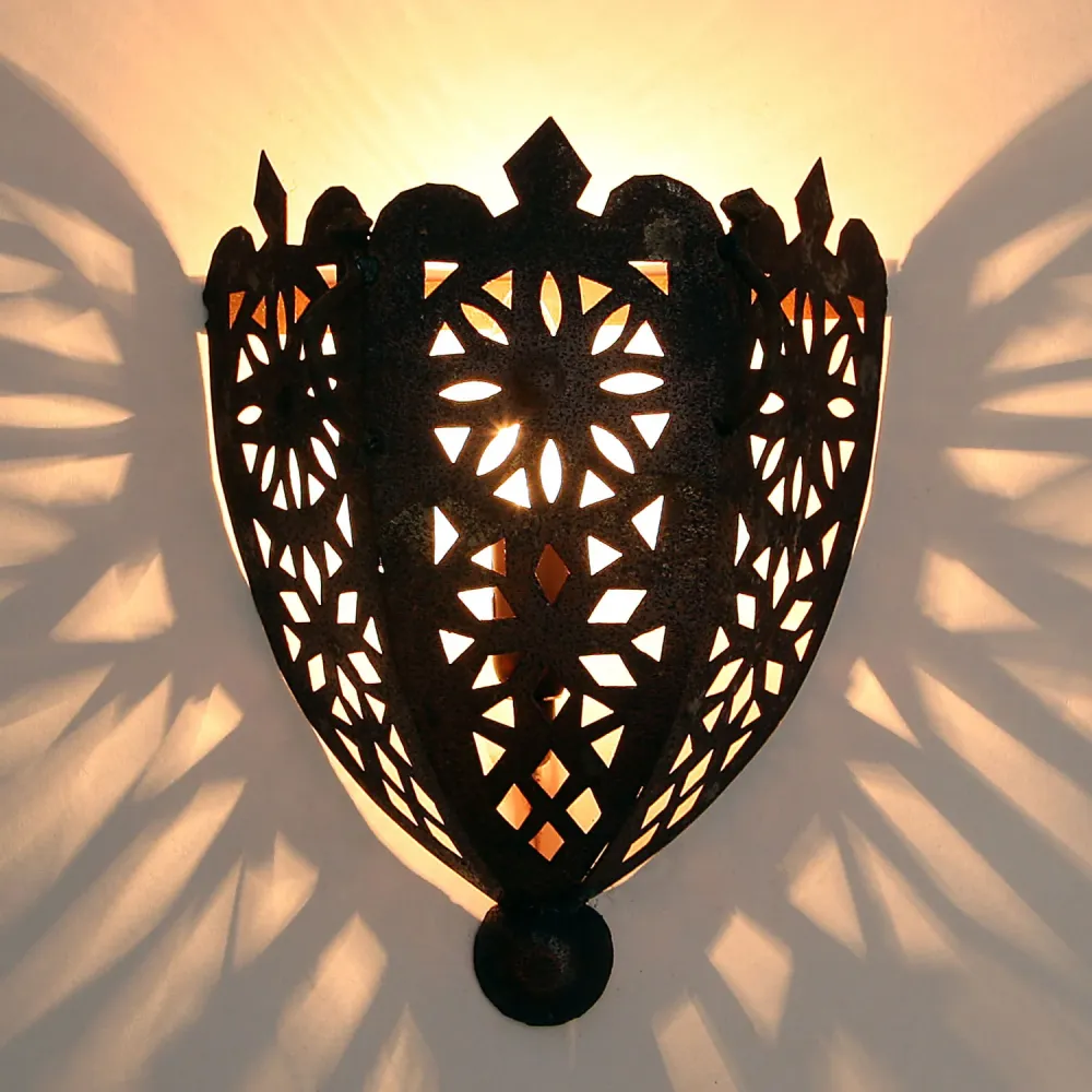 Applique murale orientale en fer EWL06