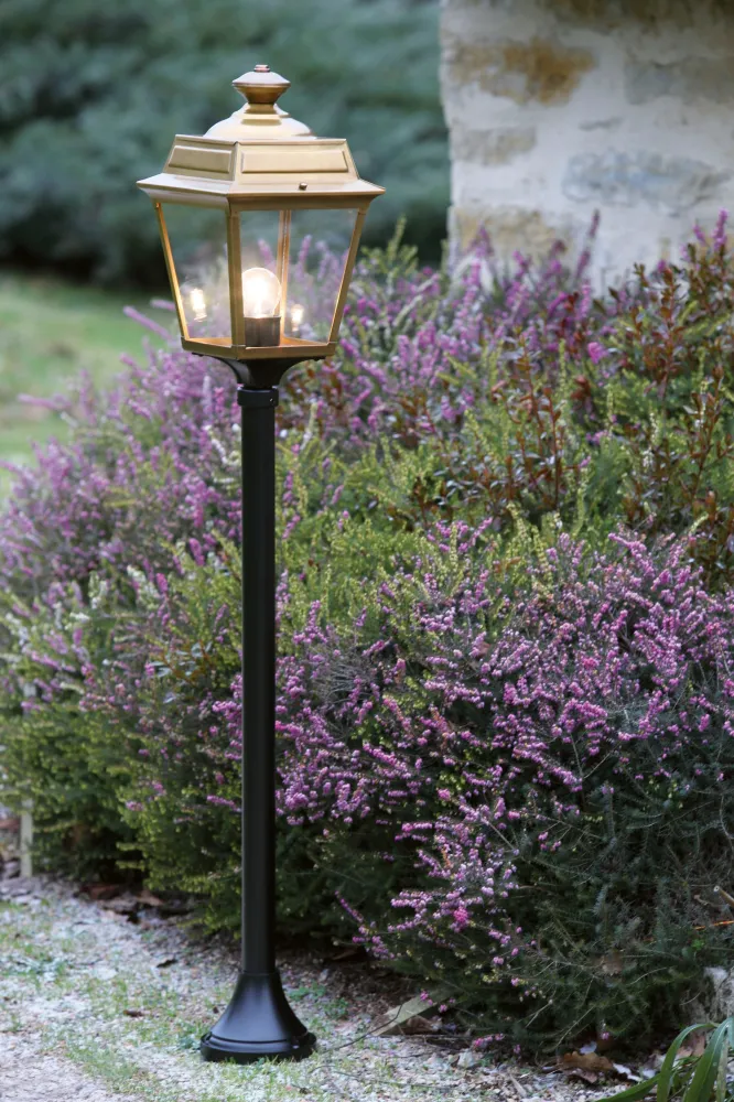 Applique Place des Vosges 1 Tradition N°3 Laiton vernis teinté 070 151006070
