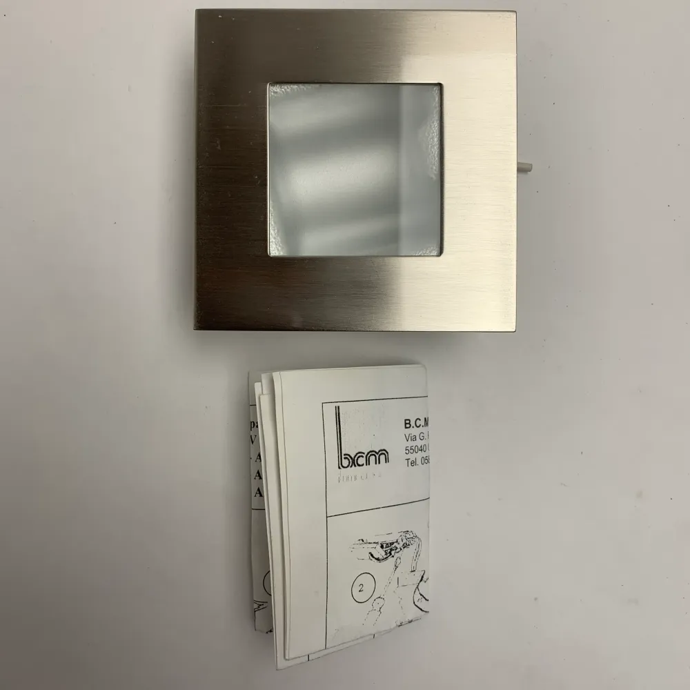 BCM 3259/00. spot downlight carré chromé en acier inoxydable 12/24V