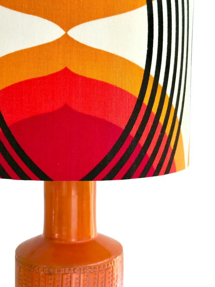Lampe de table Bitossi (Italie) « Raviolo » orange, XXL 113 cm, avec abat-jour fait main (tissu vintage) *PIÈCE RARE*