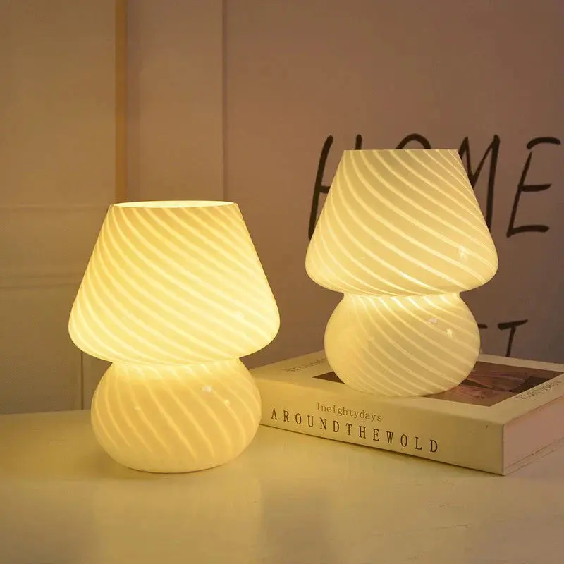 ClartéZen – Lampe de Table en Verre Élégante
