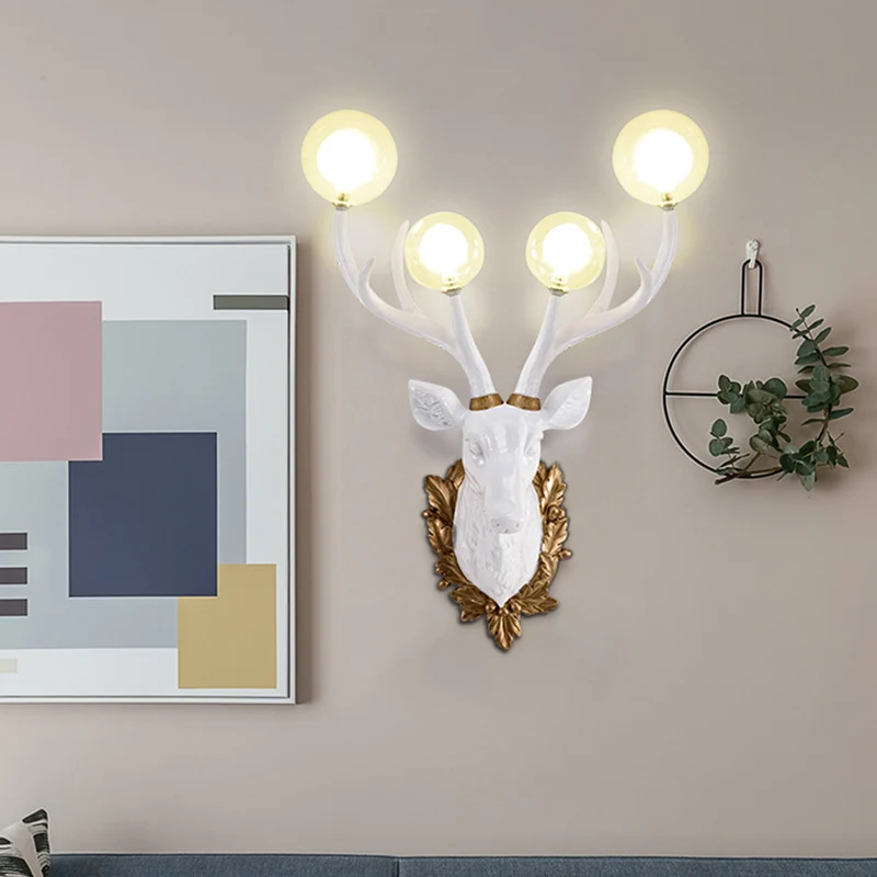 Applique blanche à 4 lumières en résine Antique, boule en forme de cerf, abat-jour en verre transparent, luminaire mural C...