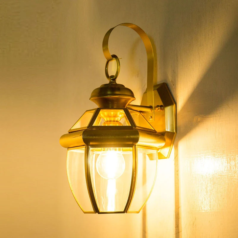 Applique en forme d'urne en métal, luminaire traditionnel traditionnel à 1 tête en laiton pour le salon Clearhalo
