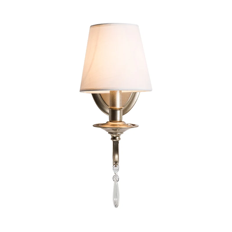 Applique murale conique pour chambre à coucher, métal rustique et tissu, applique 1/2 lumière dorée Clearhalo
