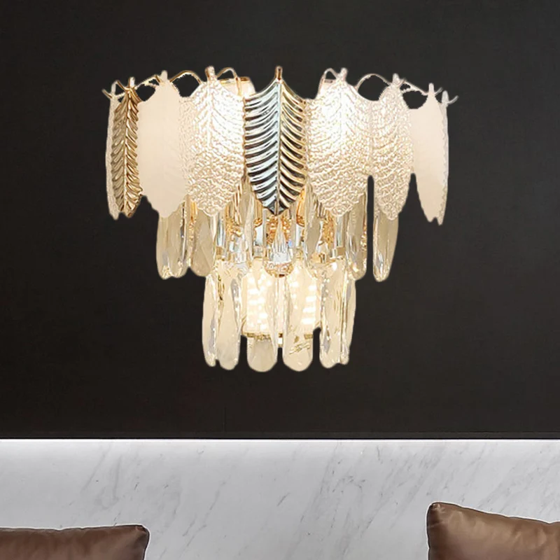 Applique murale conique à 3 têtes, lampe murale moderne en cristal clair avec feuilles dorées et acryliques Clearhalo
