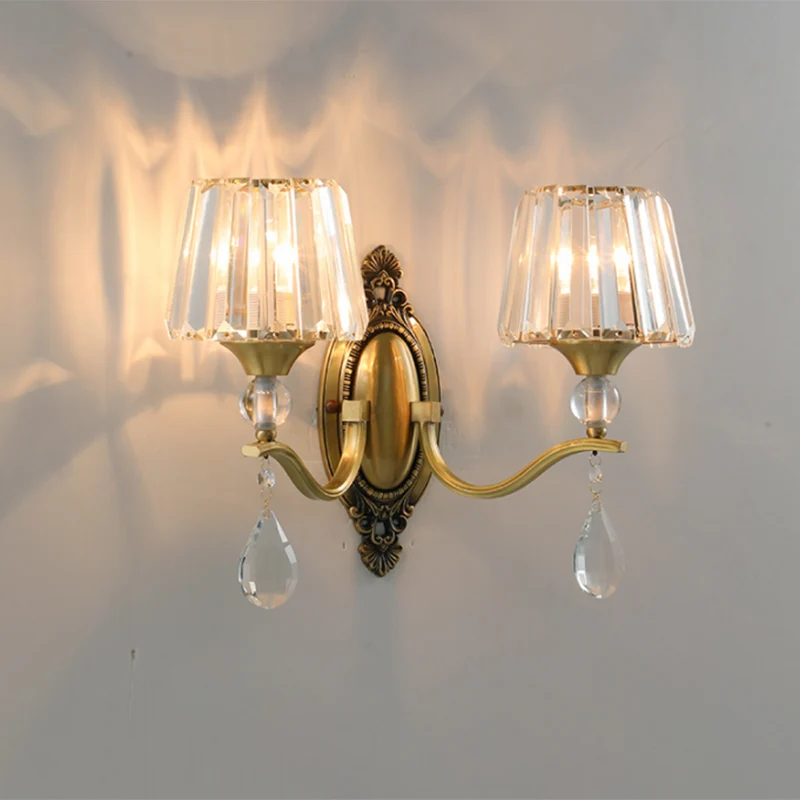 Applique murale postmoderne en bloc de cristal conique, 1/2 lumières, en laiton, pour salon Clearhalo