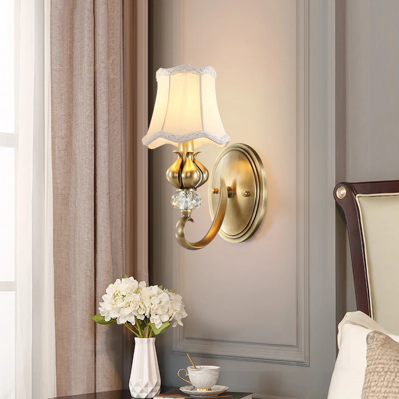 Applique évasée, éclairage mural traditionnel en tissu avec garniture festonnée Clearhalo