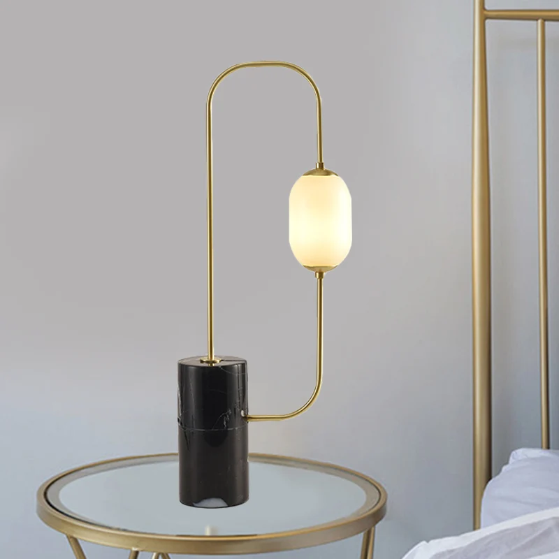 Circuit Lampe de table de chevet design en verre mat, éclairage de table simple noir et doré avec base cylindrique en marb...