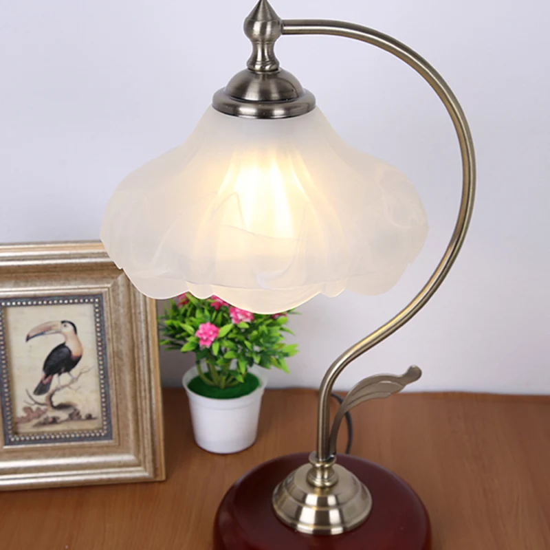 Éclairage de table en forme de dôme marron, lampe de table de chevet traditionnelle en verre givré à ampoule unique pour s...
