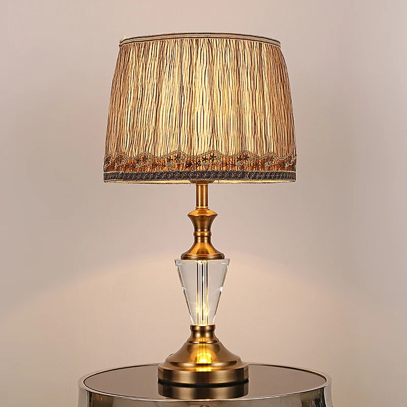 Lampe de bureau en tissu tonneau, lampe de table de nuit moderne à 1 tête marron avec base métallique Clearhalo