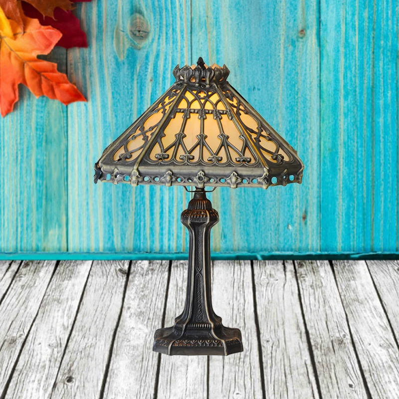 Lampe de chevet pyramide en Bronze, Style Mission, lampe de Table simple en verre vert/Beige pour salon Clearhalo