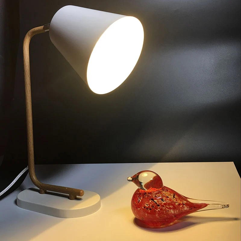 Lampe de lecture conique en métal, moderne, 1 ampoule, lampe de Table à brancher blanche avec bras mince en bois Clearhalo
