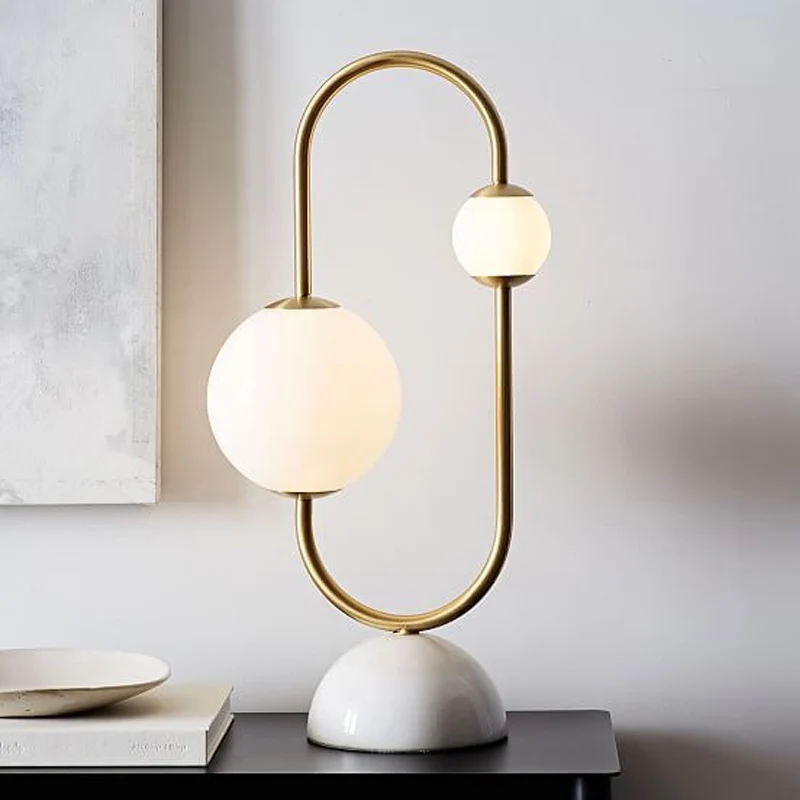 Lampe de nuit design circuit en laiton postmoderne 2 ampoules éclairage de table en verre blanc avec base en marbre Clearhalo