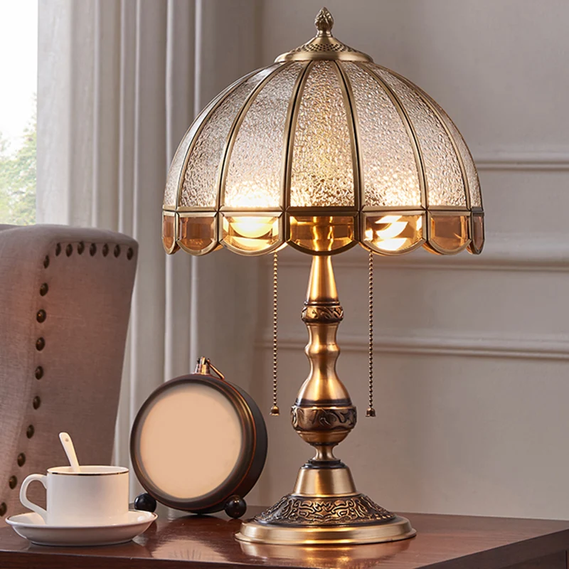 Lampe de nuit traditionnelle à abat-jour en forme de dôme, lampe de table en verre d'eau à 1 ampoule avec chaîne de tracti...