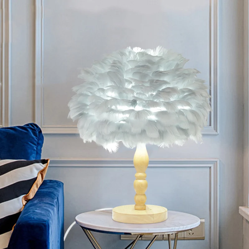 Lampe de table balustre en bois Simplicity, lampe de table de nuit à 1 ampoule avec abat-jour en plumes en forme de dôme,...