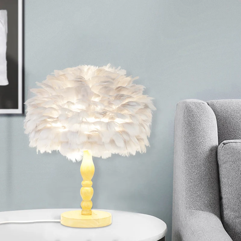 Lampe de table balustre en bois Simplicity, lampe de table de nuit à 1 ampoule avec abat-jour en plumes en forme de dôme,...