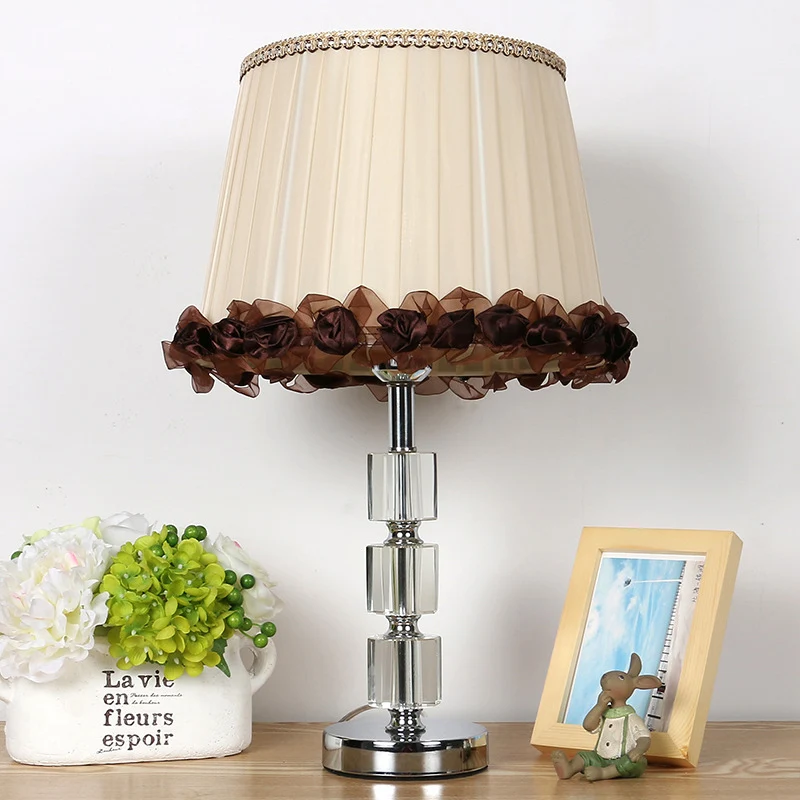 Lampe de table de chevet en forme de baril de cristal biseauté, minimaliste, 1 ampoule, lampe de table beige avec garnitur...