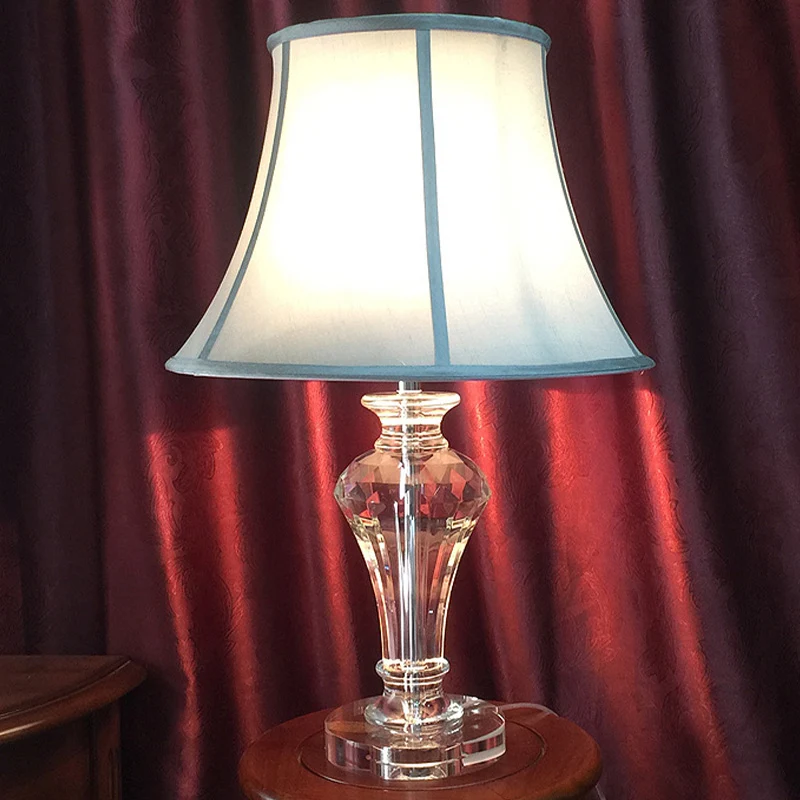 Lampe de table de chevet en forme de vase à 1 tête, lampe de lecture contemporaine en cristal découpé à la main en bleu Cl...