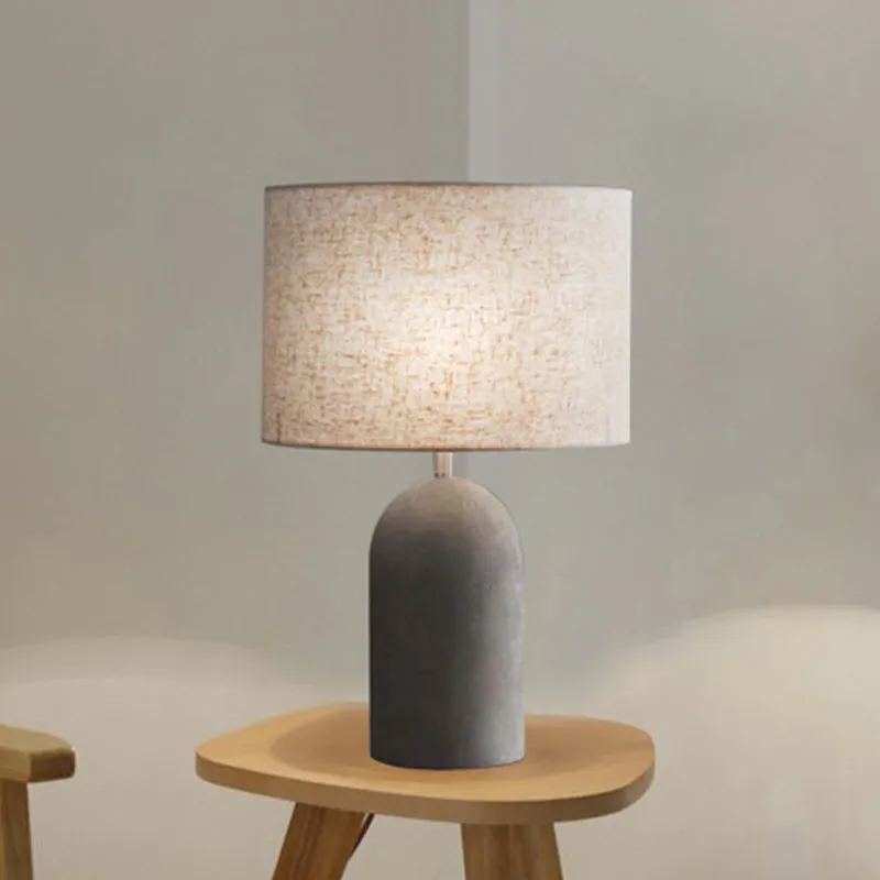 Lampe de table en ciment demi-capsule, éclairage de nuit moderne simple gris avec abat-jour en tissu tambour Clearhalo