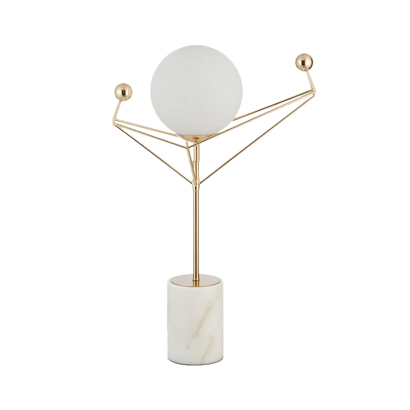 Lampe de table dorée simple à 1 ampoule pour chambre à coucher avec abat-jour en verre blanc global Clearhalo