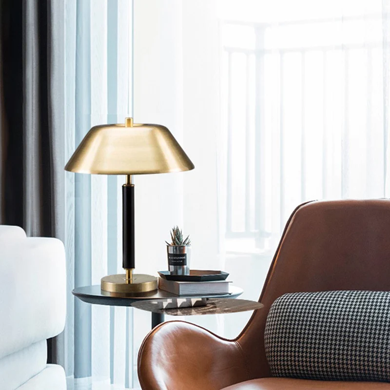 Lampe de Table de nuit en forme de bol doré, éclairage Post-moderne à 1 tête en métal, lampe de chevet pour salon Clearhalo