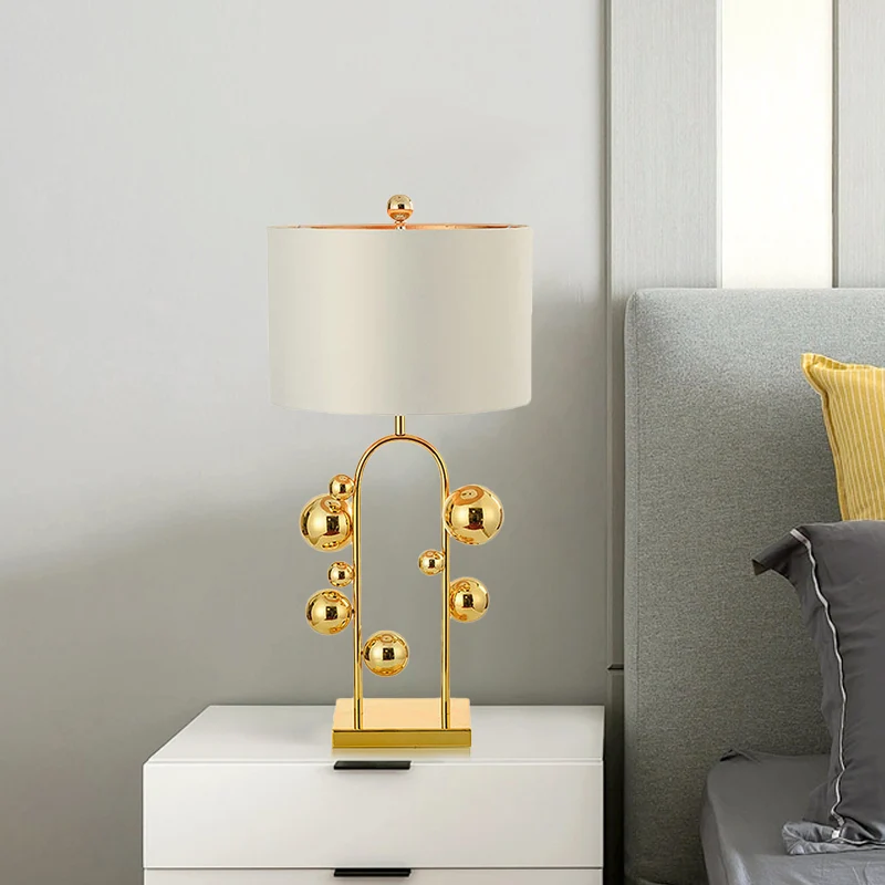 Lampe de Table de nuit en métal boule, Post-moderne, 1 lumière, éclairage de Table de chevet en tissu blanc pour salon Cle...