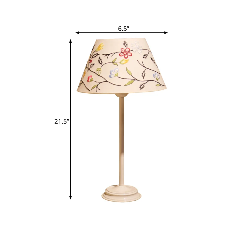 Lampe de Table de nuit en tissu à lumière unique, Style campagnard coréen, baril blanc, lampe de chevet brodée Clearhalo