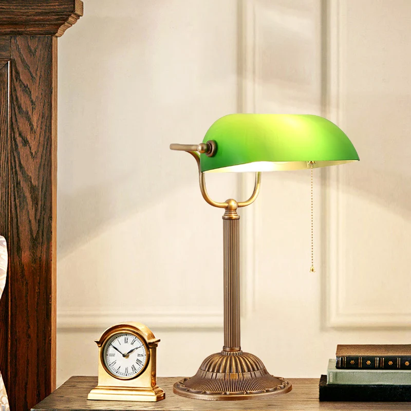 Lampe de table de nuit en verre vert pays avec abat-jour en métal à 1 lumière avec chaîne de traction pour chambre à couch...
