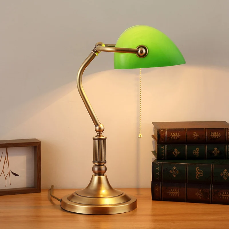 Lampe de table de nuit en verre vert pays avec abat-jour en métal à 1 lumière avec chaîne de traction pour chambre à couch...