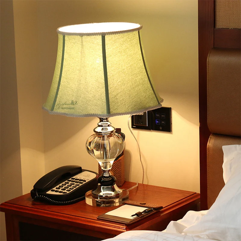 Lampe de table évasée large en tissu, petite lampe de bureau moderne à 1 tête en gris pour le salon Clearhalo