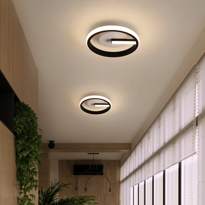 Luminaire LED pour allée proche du plafond, plafonnier noir minimaliste avec abat-jour circulaire en métal Clearhalo