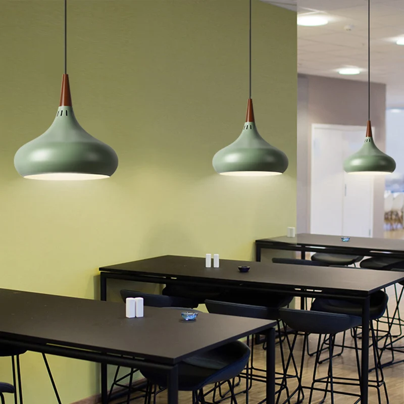 Luminaire suspendu oignon Macaron en aluminium, plafonnier suspendu simple vert/blanc/or avec prise ventilée Clearhalo