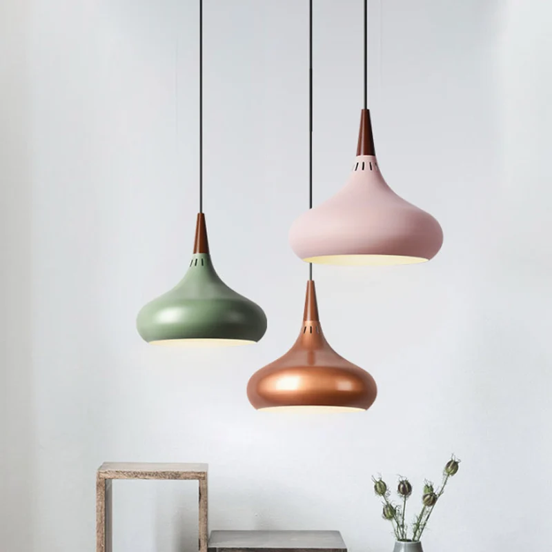 Luminaire suspendu oignon Macaron en aluminium, plafonnier suspendu simple vert/blanc/or avec prise ventilée Clearhalo