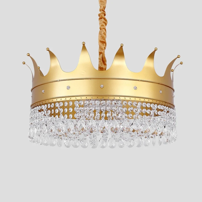 Lustre en métal en forme de couronne, lampe suspendue moderniste à 4 ampoules pour salon, doré avec gouttelette de cristal...