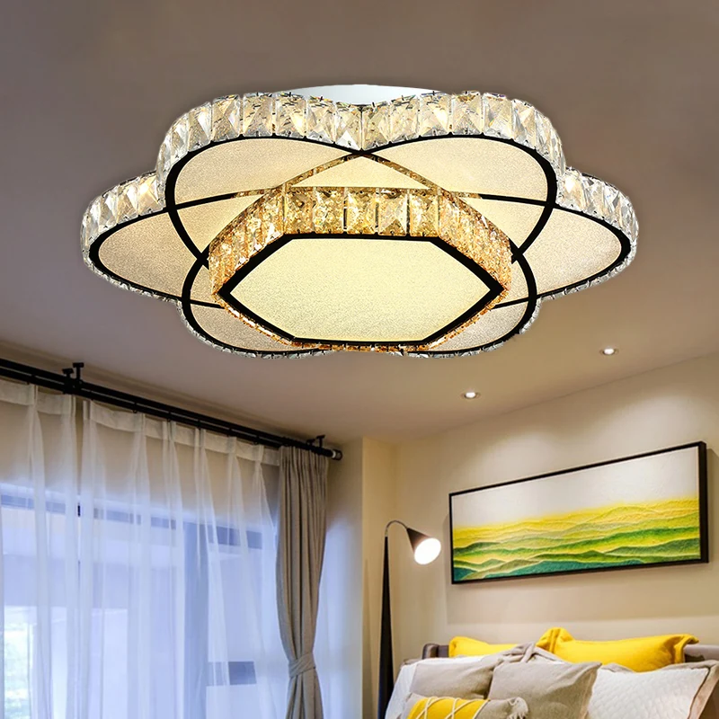 Plafonnier LED Crystal Bloom à facettes, éclairage encastré contemporain en Chrome pour salle à manger Clearhalo