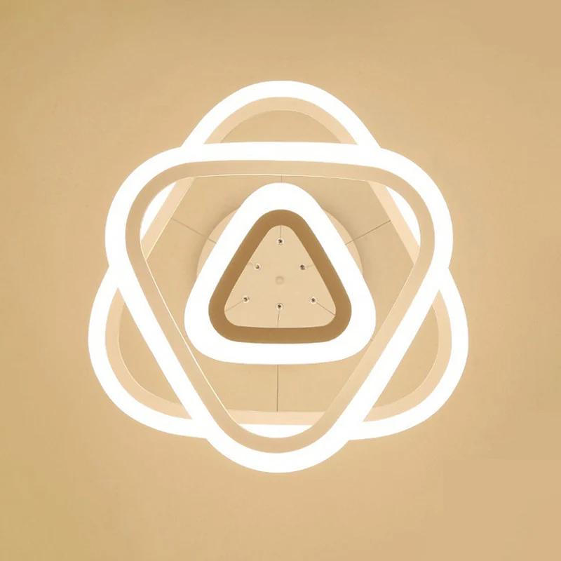 Plafonnier suspendu triangulaire en métal pour restaurant, lustre LED minimaliste en blanc Clearhalo