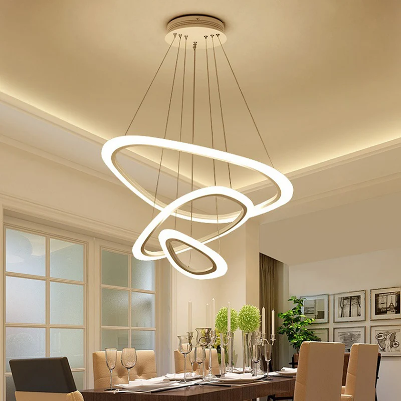 Plafonnier suspendu triangulaire en métal pour restaurant, lustre LED minimaliste en blanc Clearhalo